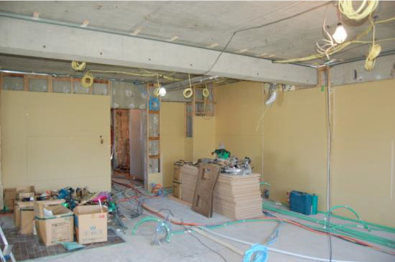 ふかし壁施工の様子