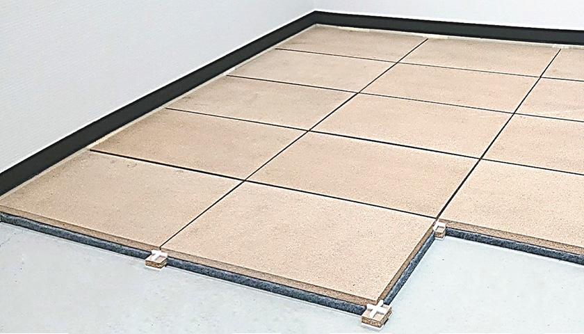 厚さわずか40mmの床下地材