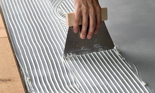 弾性接着剤塗工